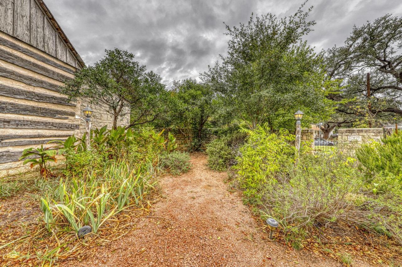 Town Creek Log Cabin Fredericksburg Exterior foto