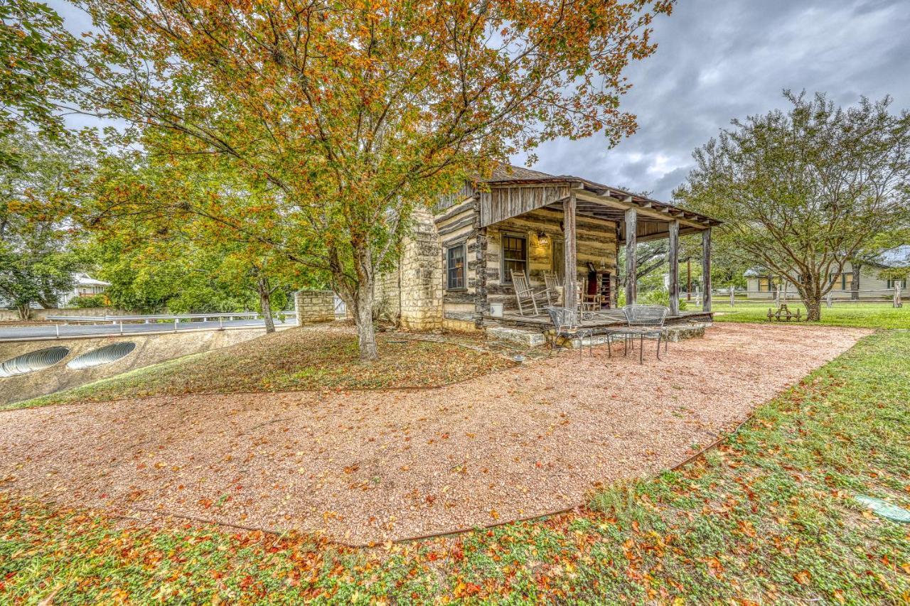 Town Creek Log Cabin Fredericksburg Exterior foto